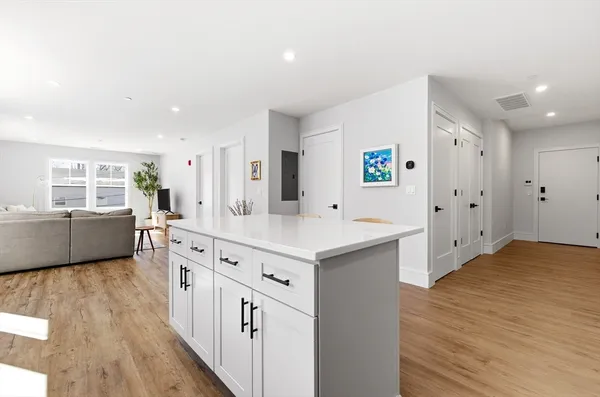 $625,000 | 1000 Washington Street, Unit 205, Dedham, MA 02026