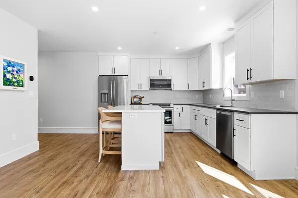 $625,000 | 1000 Washington Street, Unit 205, Dedham, MA 02026