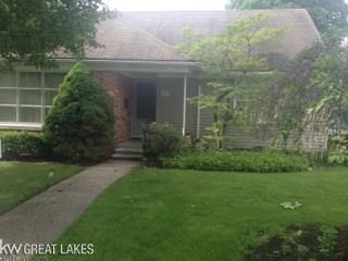 377 Moross Road Grosse Pointe Farms, MI 48236 - Photo 1 of 11
