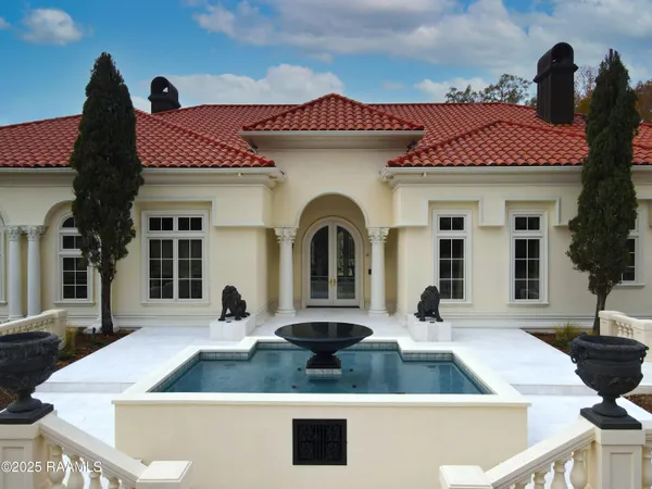 $2,950,000 | 103 Riverbriar Road, Lafayette, LA 70503