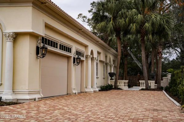 $2,950,000 | 103 Riverbriar Road, Lafayette, LA 70503