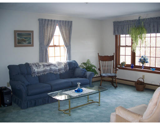 11 Seaview Road Gloucester, MA 01930 - Photo 3 of 6 Gallery Image 3