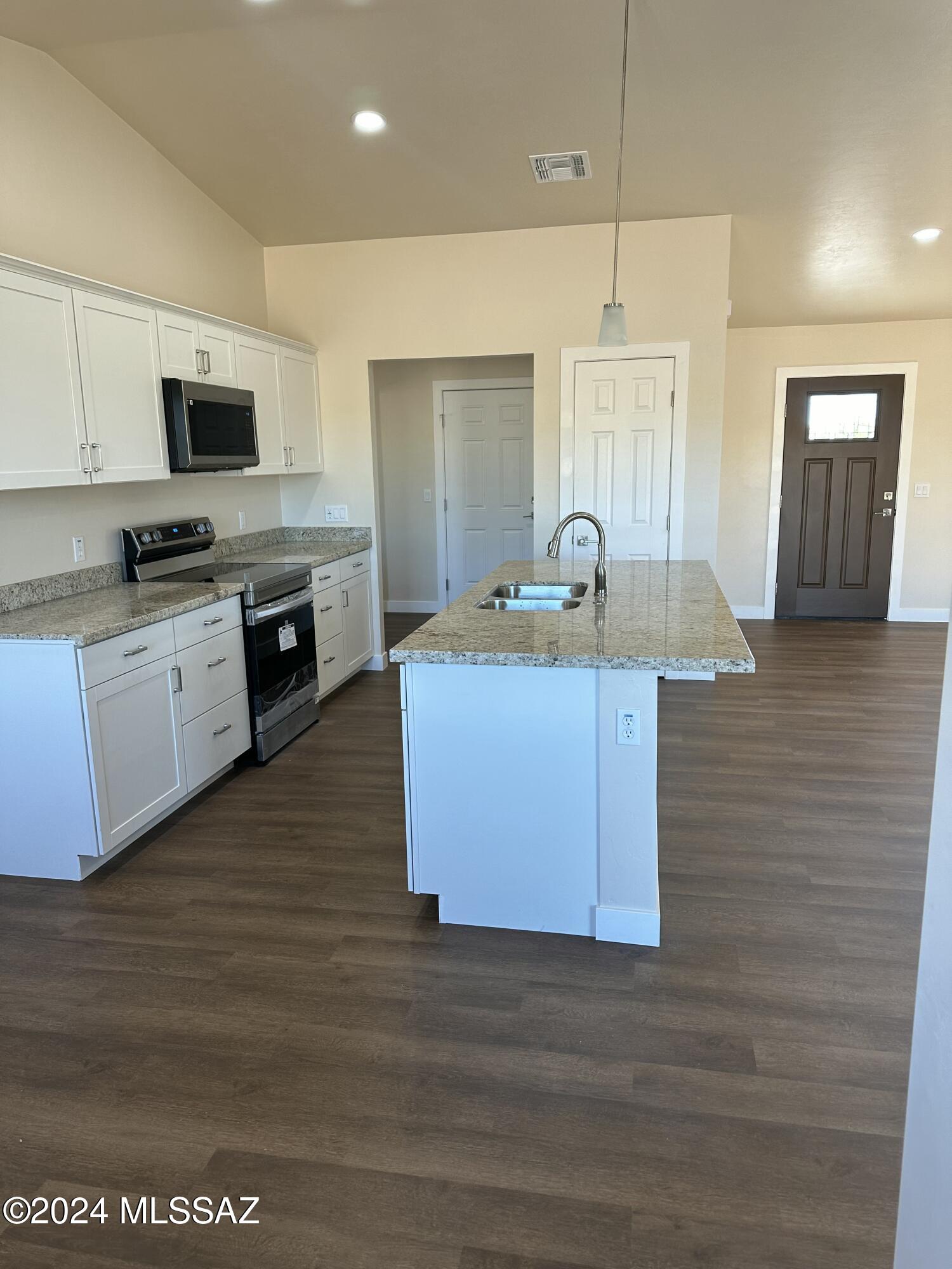 1739 Circulo Agua Blanca Rio Rico, AZ 85648 - Photo 8 of 16