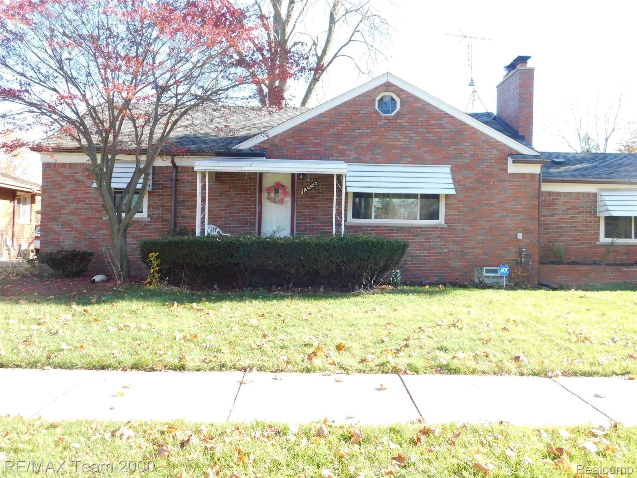 13556 Marion Street Redford, MI 48239 - Photo 2 of 30 DSCN0751.JPG