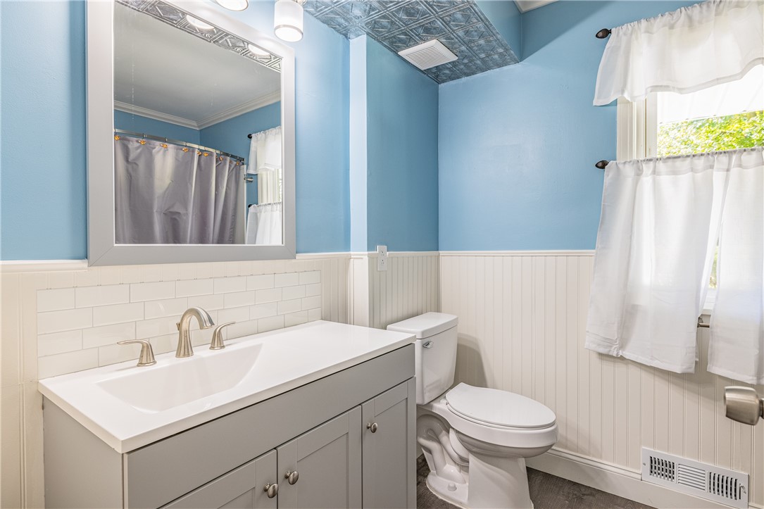 224 Brookview Drive Irondequoit, NY 14617 - Photo 24 of 46 UPDATED 1ST FLOOR BATH!