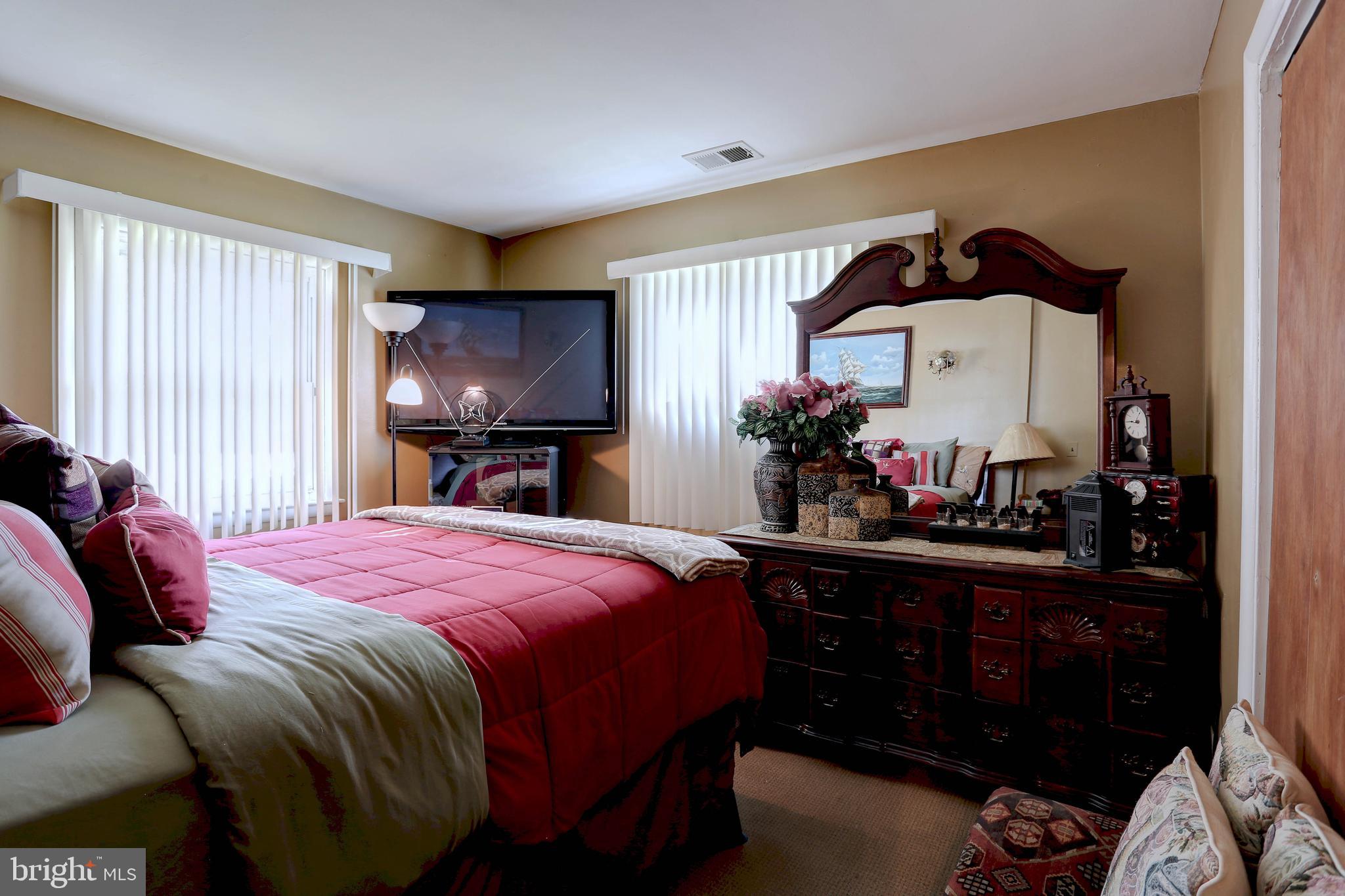 7040 Windsor Mill Road Gwynn Oak, MD 21207 - Photo 14 of 28