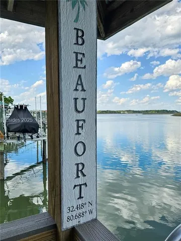 $750,000 | 2 Wrights Point Circle, Beaufort, SC 29902