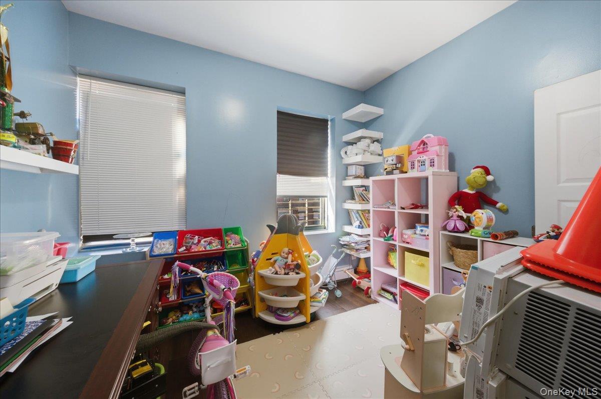 92 Elliott Avenue Yonkers, NY 10705 - Photo 24 of 38