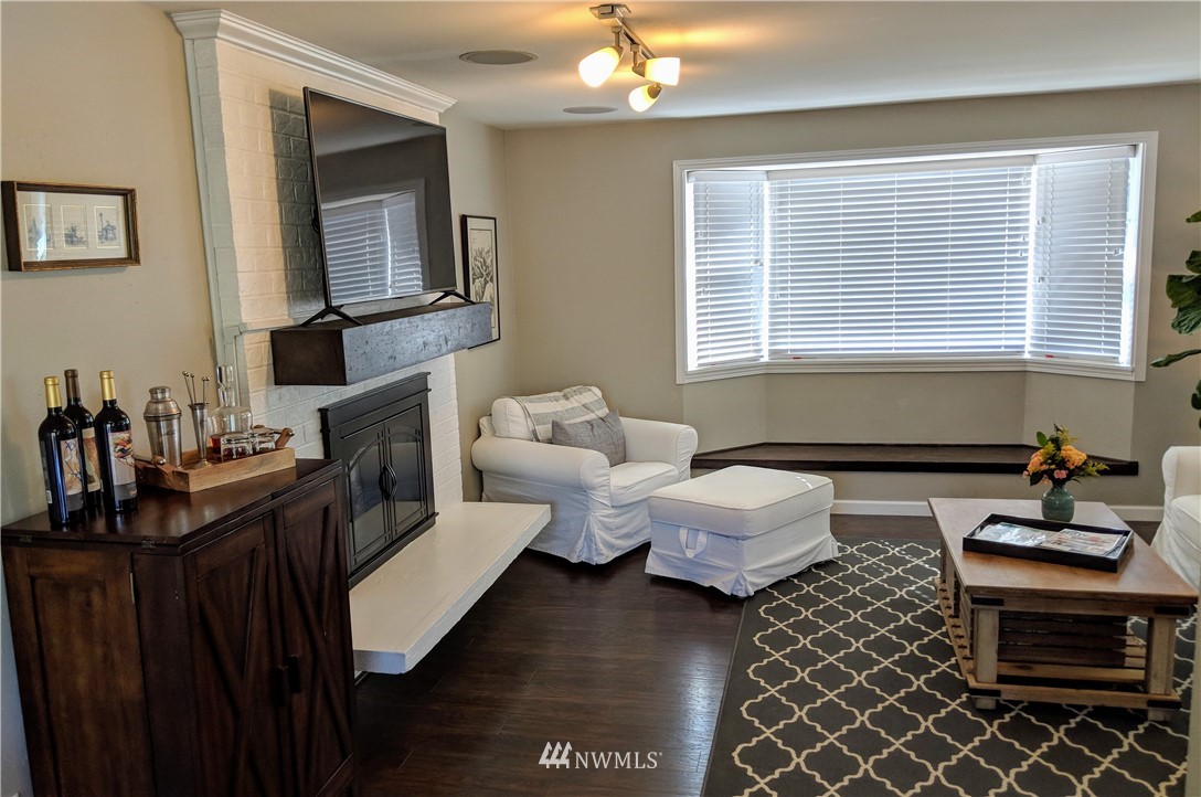 22503 1st Place West Bothell, WA 98021 - Photo 5 of 25