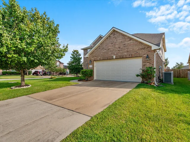 a view of outdoor space yard and house