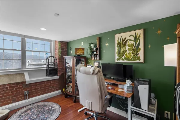 $2,300 | 1 Tupperware Drive, Unit 112, North Smithfield, RI 02896