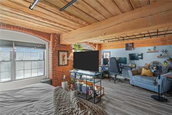 $2,300 | 1 Tupperware Drive, Unit 112, North Smithfield, RI 02896