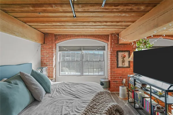 $2,300 | 1 Tupperware Drive, Unit 112, North Smithfield, RI 02896