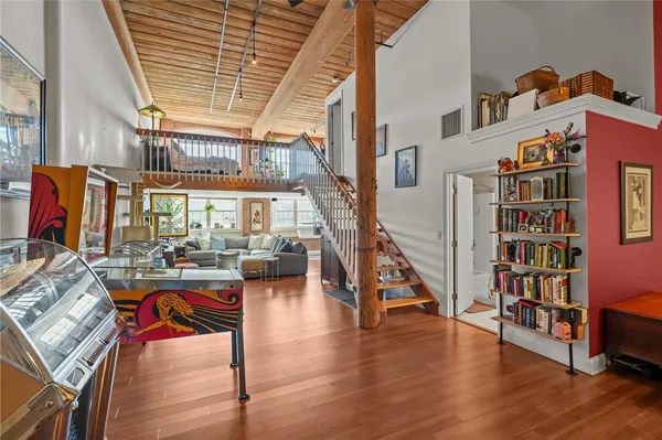 $2,300 | 1 Tupperware Drive, Unit 112, North Smithfield, RI 02896