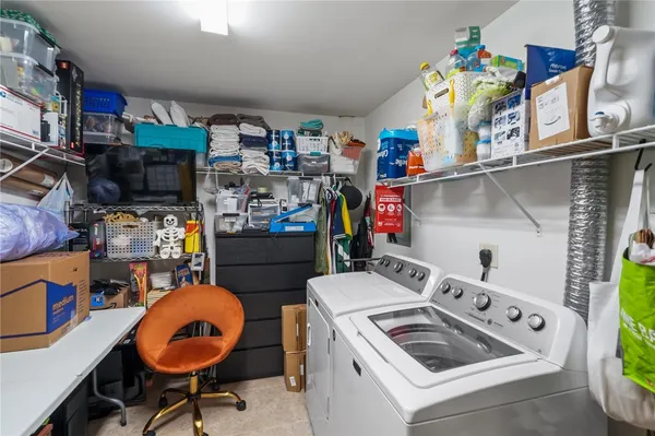 $2,300 | 1 Tupperware Drive, Unit 112, North Smithfield, RI 02896