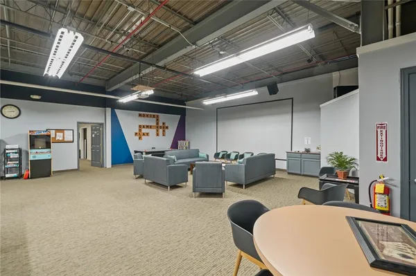 $2,300 | 1 Tupperware Drive, Unit 112, North Smithfield, RI 02896