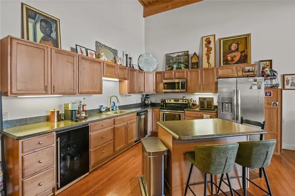 $2,300 | 1 Tupperware Drive, Unit 112, North Smithfield, RI 02896