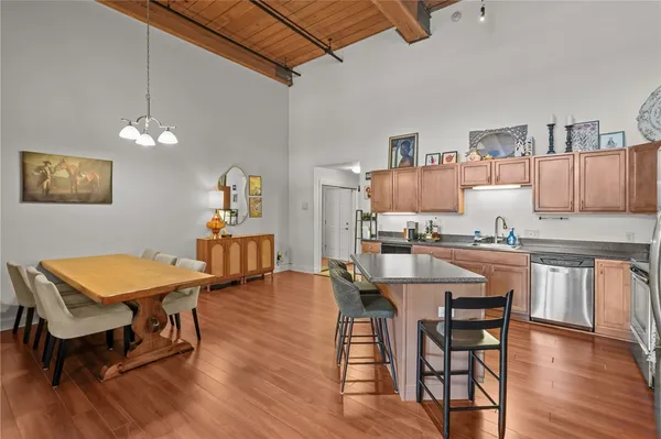 $2,300 | 1 Tupperware Drive, Unit 112, North Smithfield, RI 02896