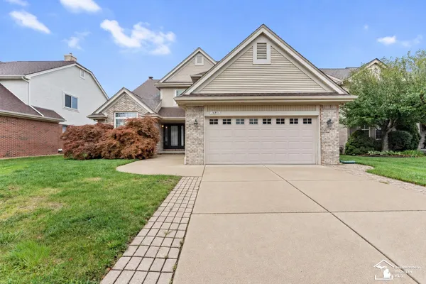 $444,900 | 16851 Silverado Drive, Southgate, MI 48195