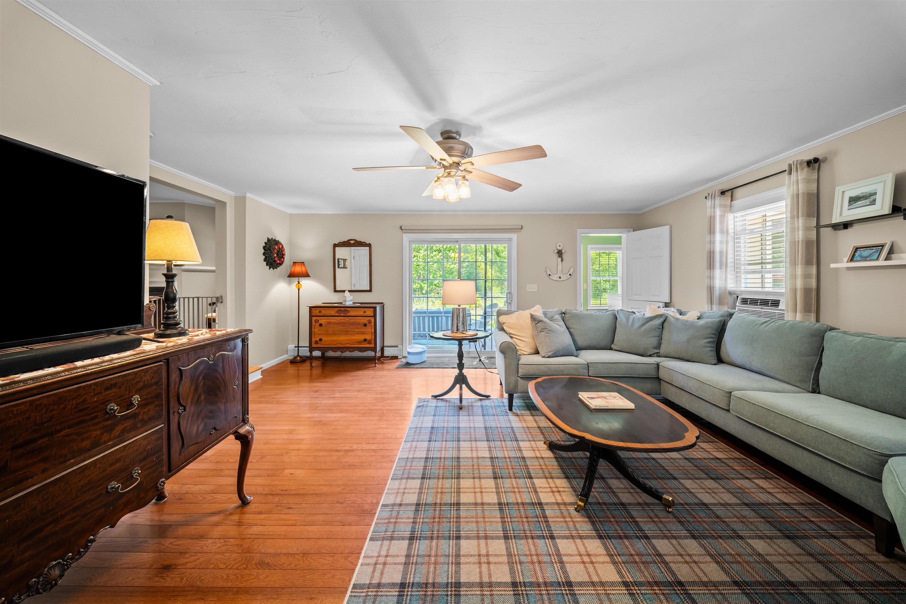 372 Mountain Road Concord, NH 03301 - Photo 8 of 47