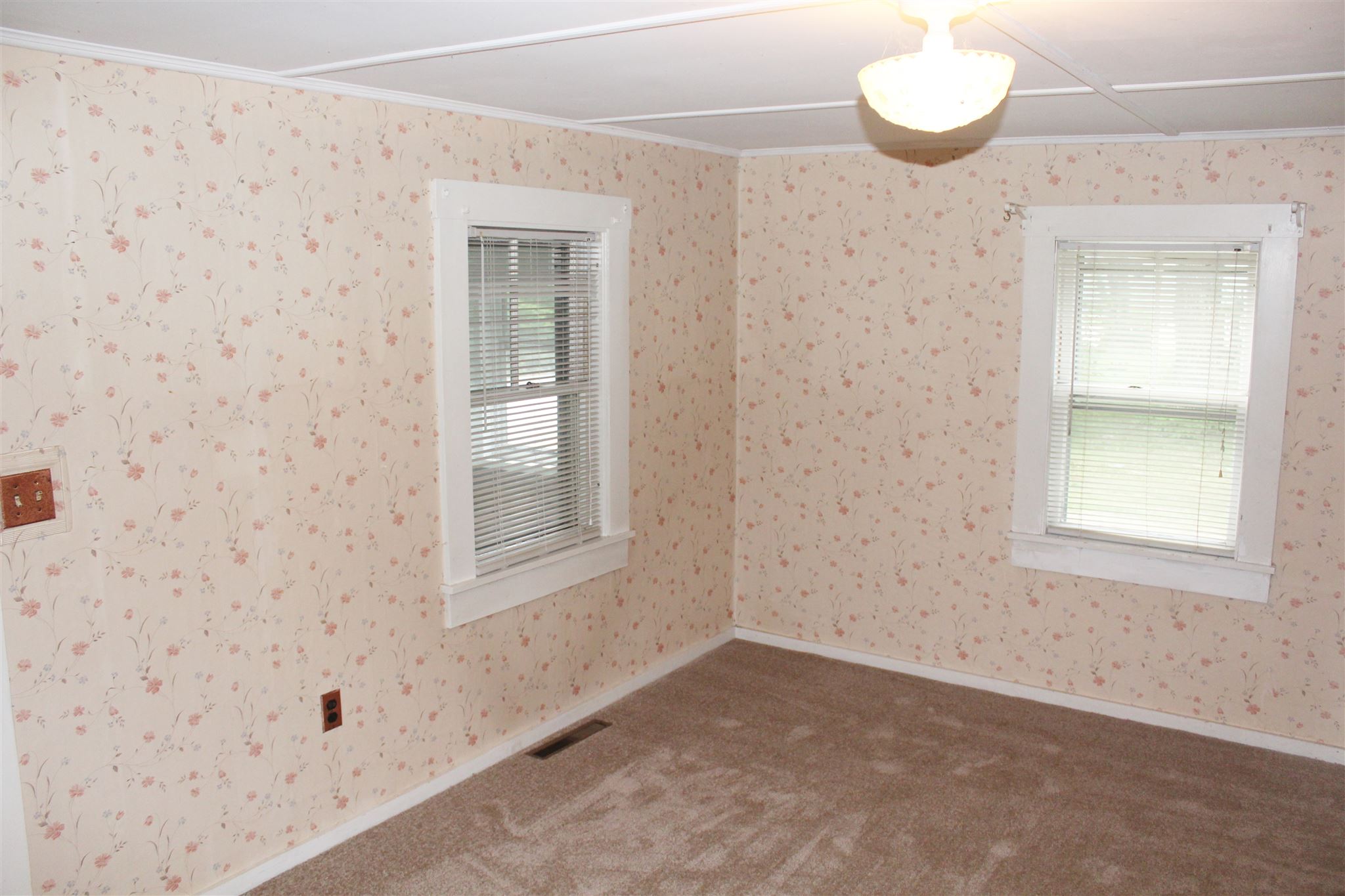 3 State Street Rochester, NH 03867 - Photo 5 of 15