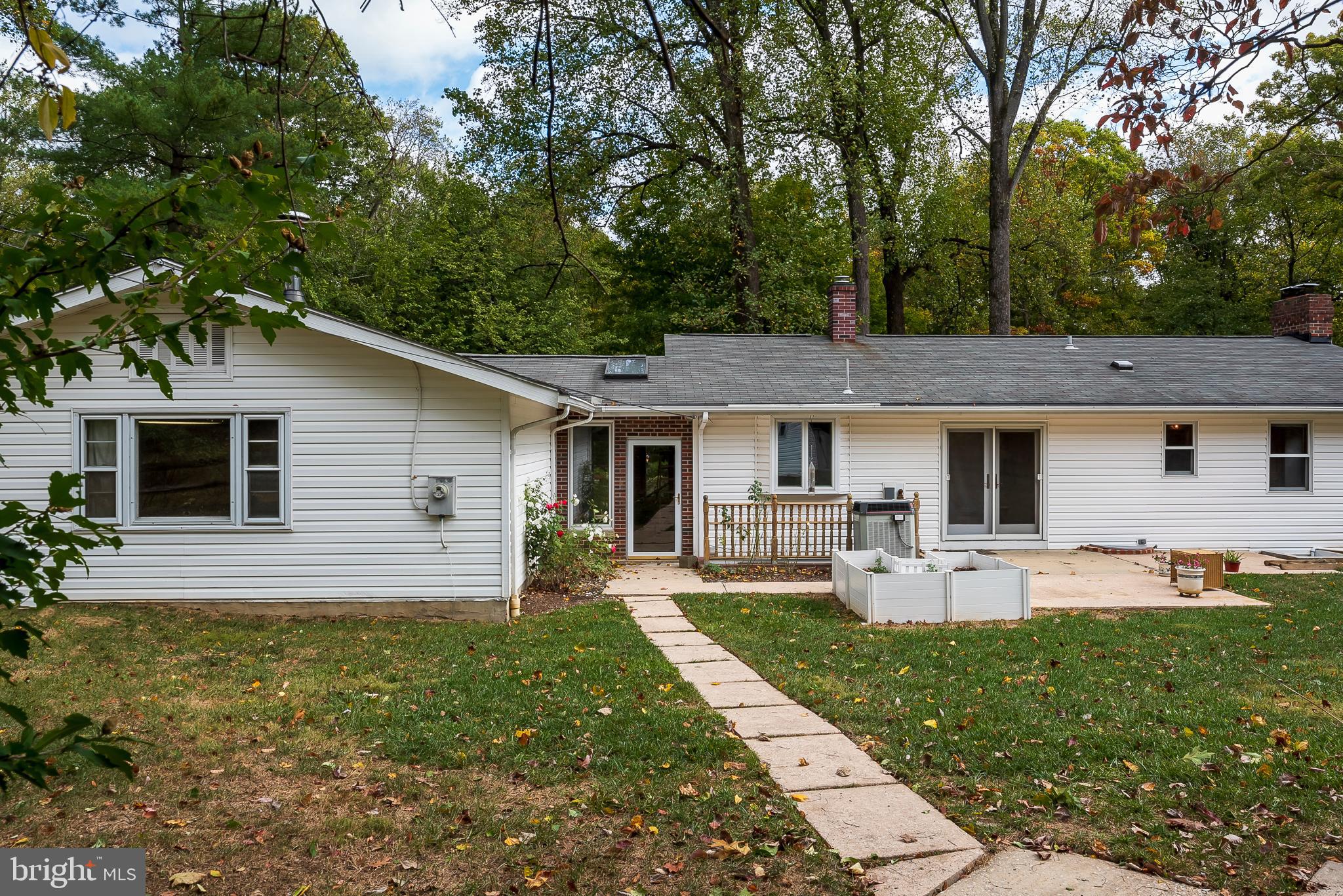 5112 Hurst Road Ellicott City, MD 21043 - Photo 2 of 35 Exterior Back