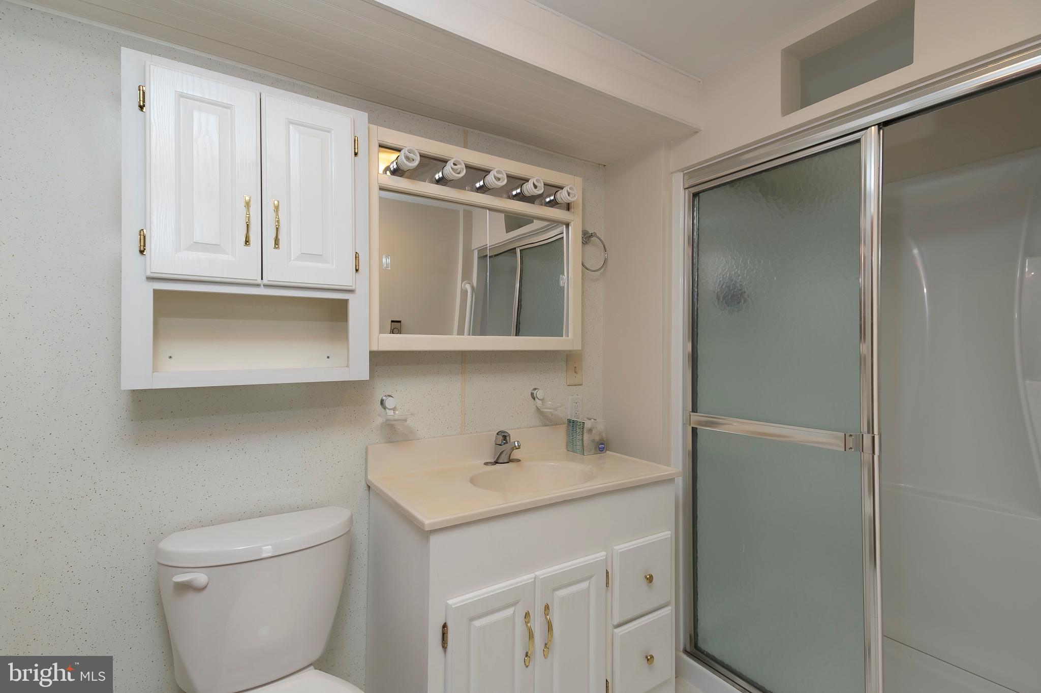 5112 Hurst Road Ellicott City, MD 21043 - Photo 21 of 35 Bath