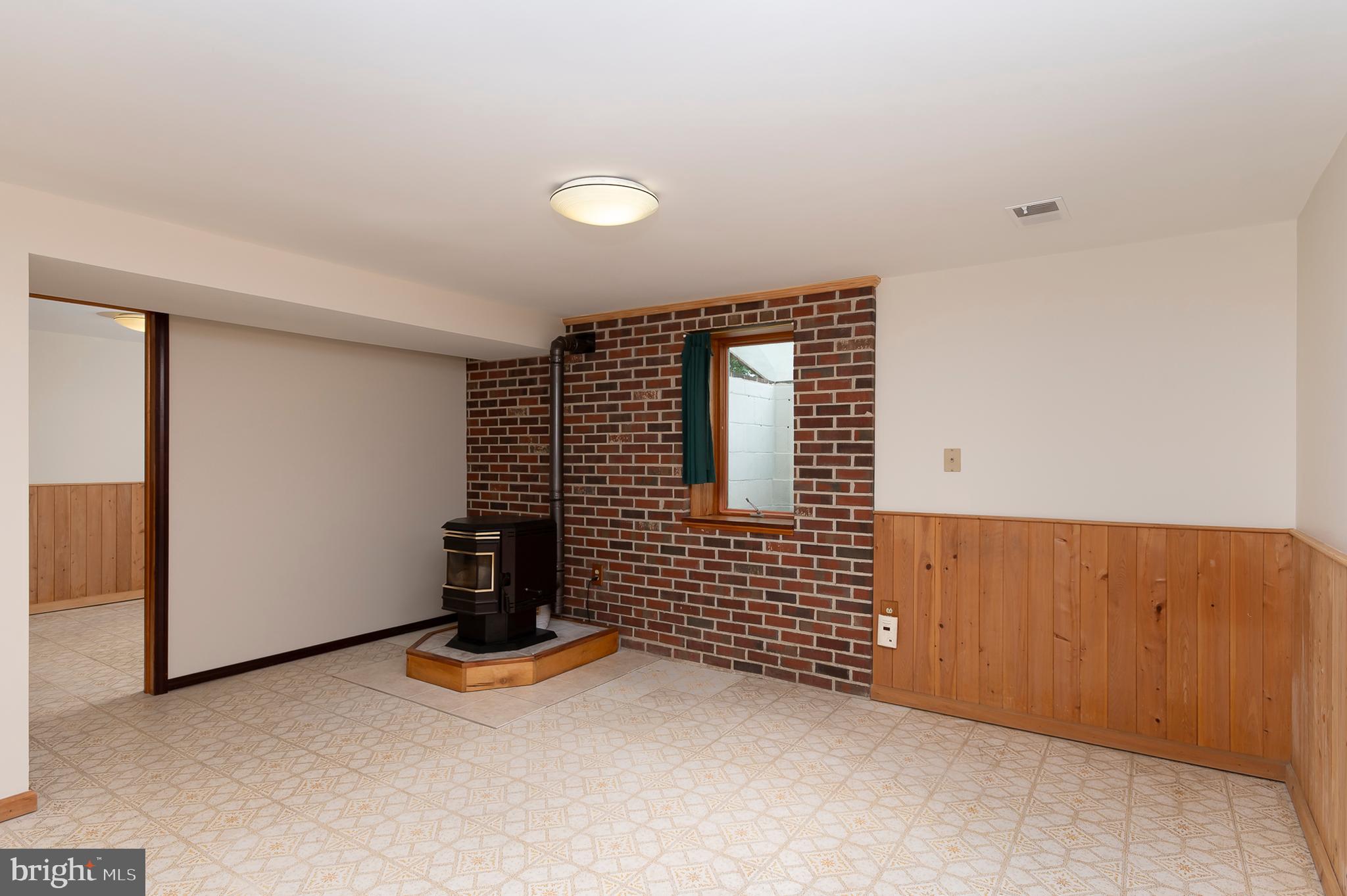 5112 Hurst Road Ellicott City, MD 21043 - Photo 23 of 35 Family Room