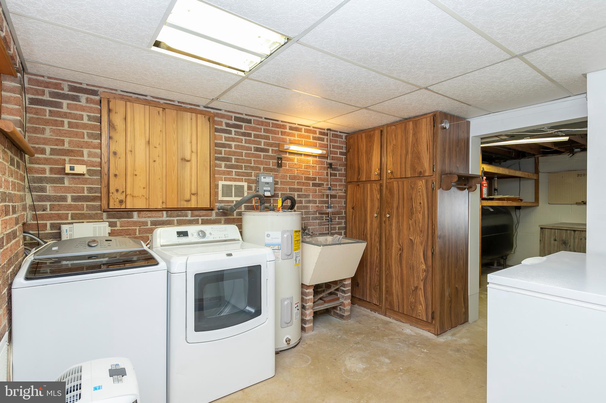5112 Hurst Road Ellicott City, MD 21043 - Photo 28 of 35 Laundry Room