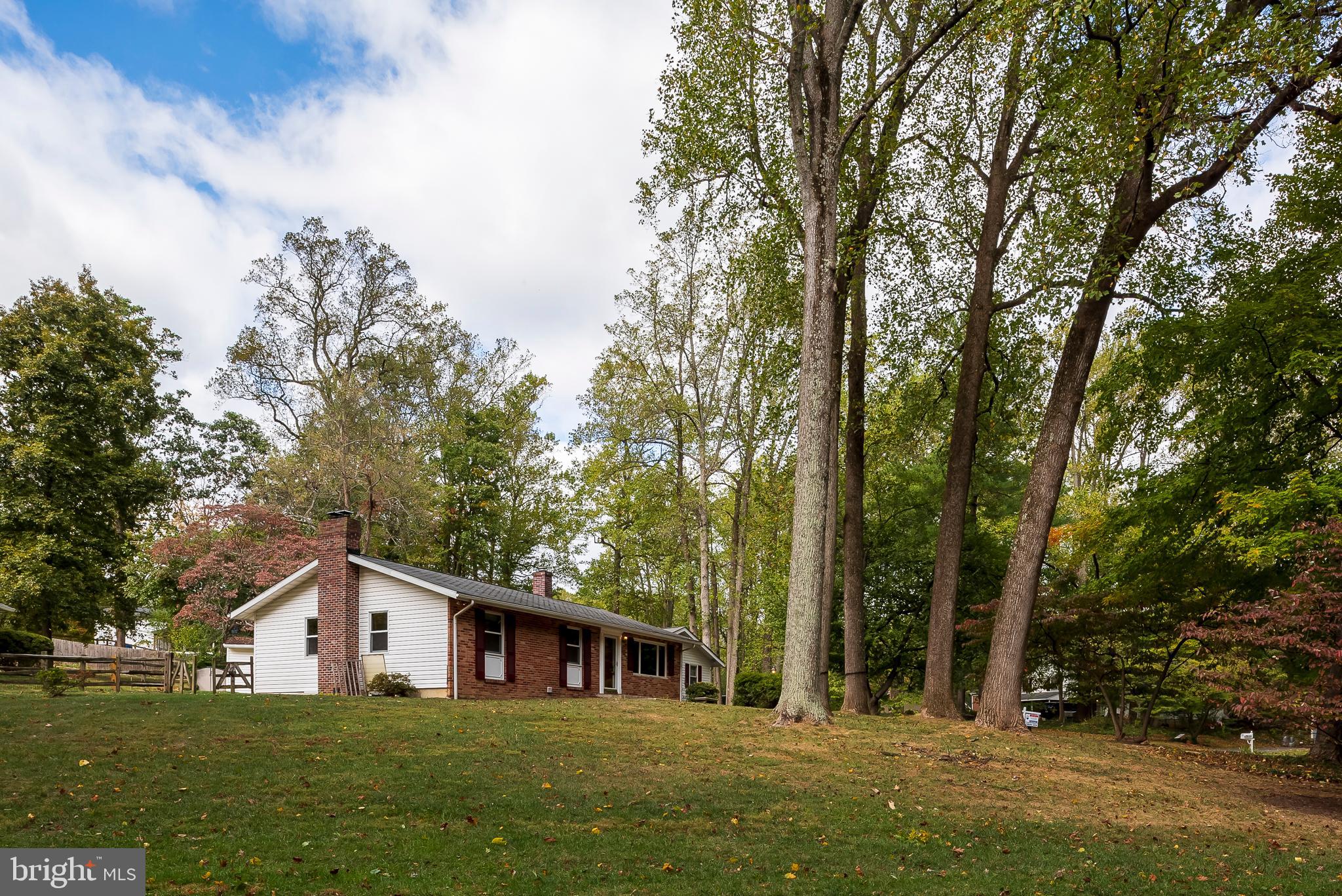 5112 Hurst Road Ellicott City, MD 21043 - Photo 32 of 35 Exterior Side/Yard