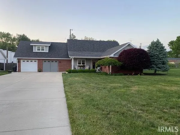 $335,000 | 601 Railroad Street, Covington, IN 47932