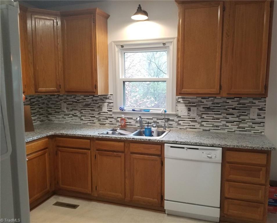 1938 Winding Ridge Road Winston-Salem, NC 27127 - Photo 10 of 33 Gallery Image 10