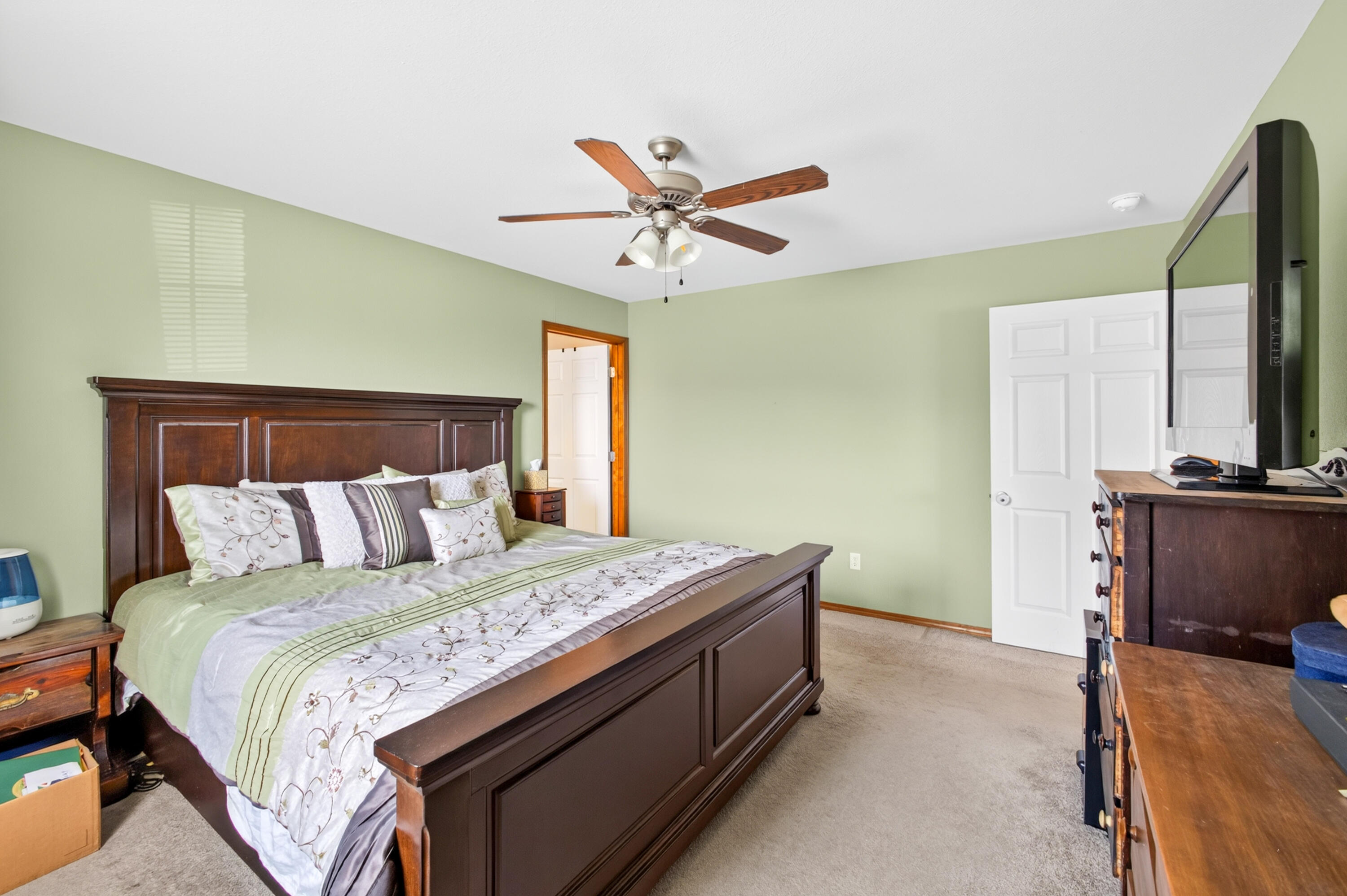 709 South Hazelnut Avenue Springfield, MO 65802 - Photo 18 of 25 709 Hazelnut-19