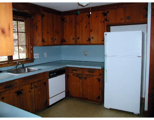 65 Robert Road Marblehead, MA 01945 - Photo 3 of 6 Gallery Image 3