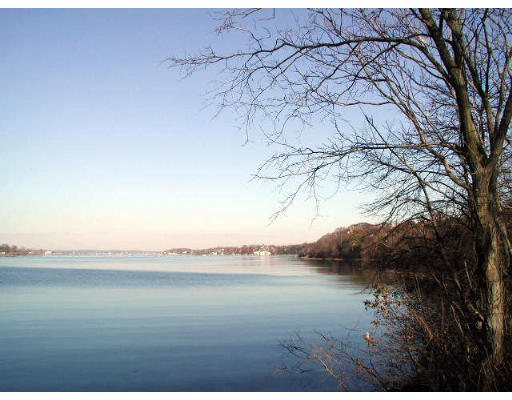 65 Robert Road Marblehead, MA 01945 - Photo 6 of 6 Gallery Image 6