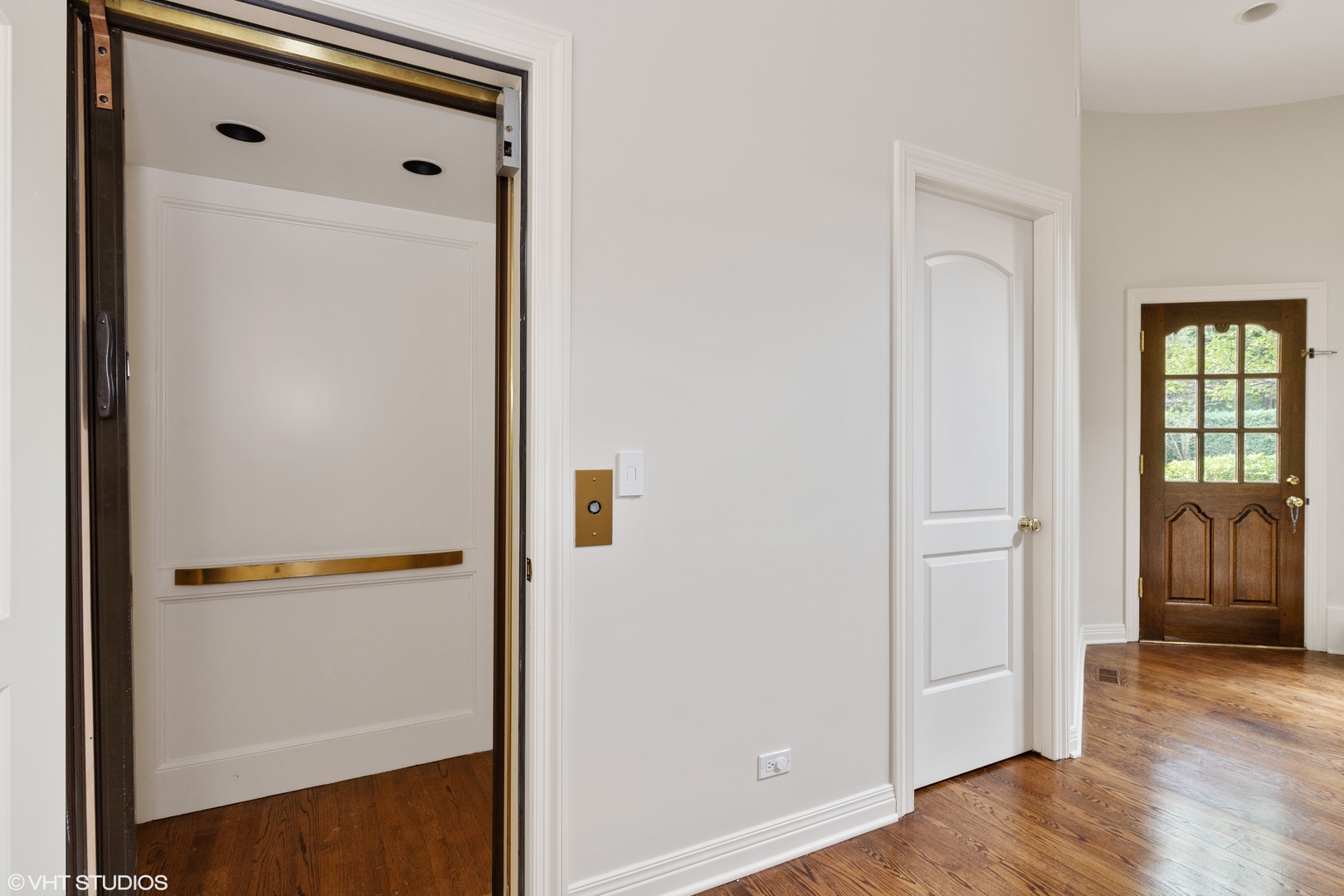 55 Stone Gate Road Lake Forest, IL 60045 - Photo 24 of 62 an empty room with wooden floor and closet