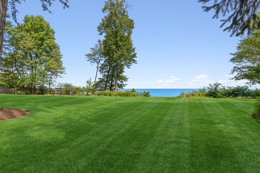 55 Stone Gate Road Lake Forest, IL 60045 - Photo 52 of 62 a view of yard with grass and trees