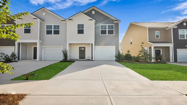 $342,725 | 144 Yarrow Way, Moncks Corner, SC 29461