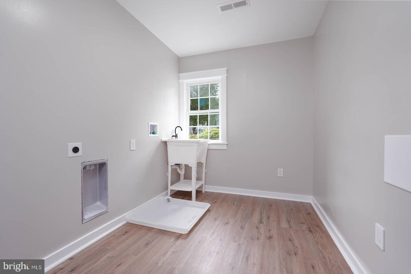 7707 Leigh Road Glen Burnie, MD 21060 - Photo 14 of 26 Laundry