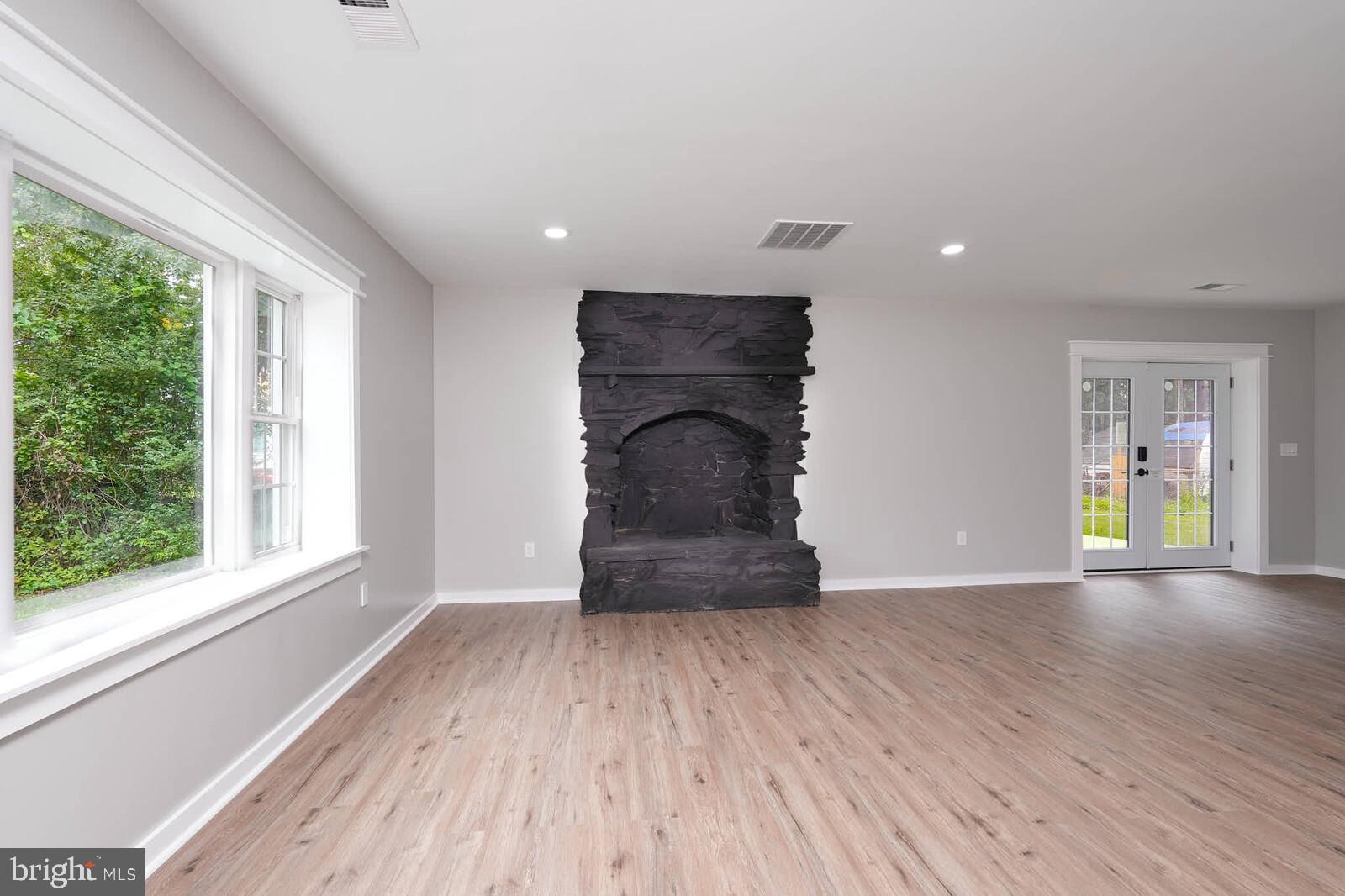 7707 Leigh Road Glen Burnie, MD 21060 - Photo 7 of 26 Entry