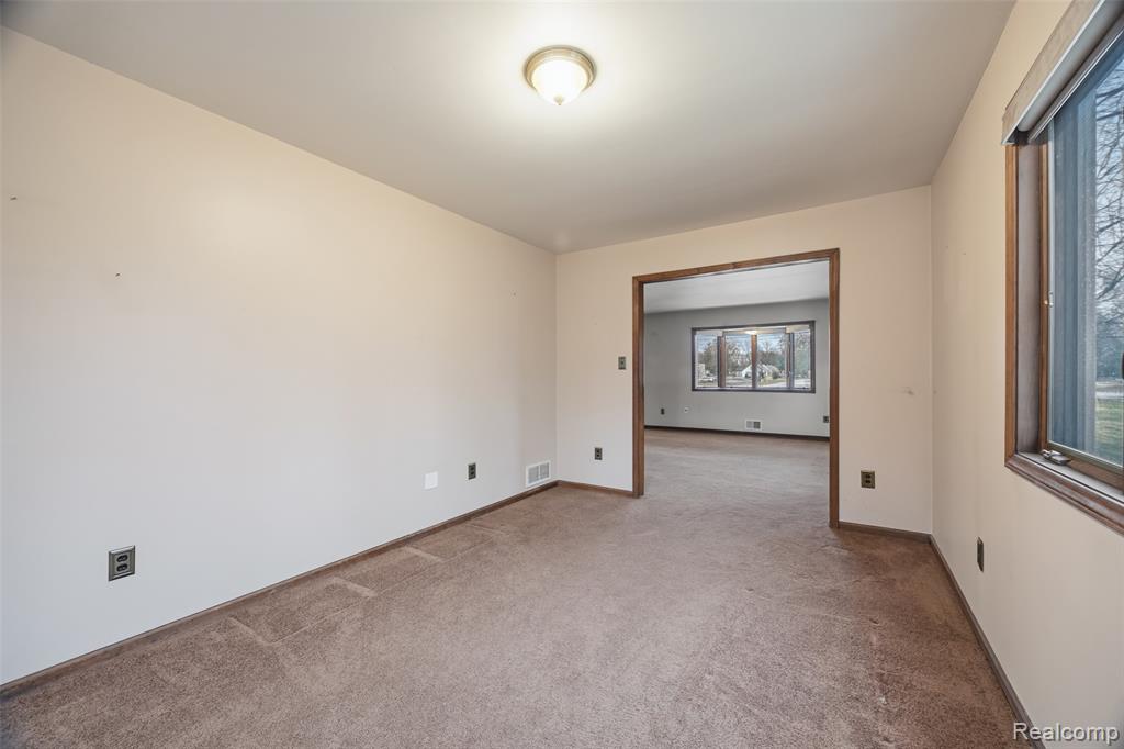 21650 Telegraph Road Flat Rock, MI 48134 - Photo 9 of 70