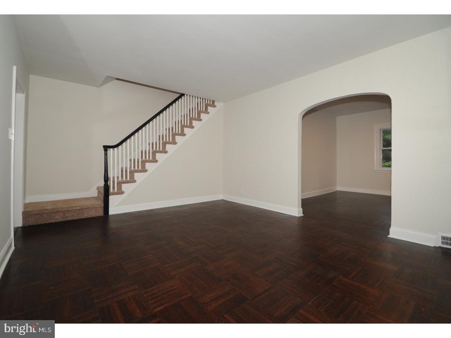 4642 State Road Drexel Hill, PA 19026 - Photo 3 of 25 Living Room