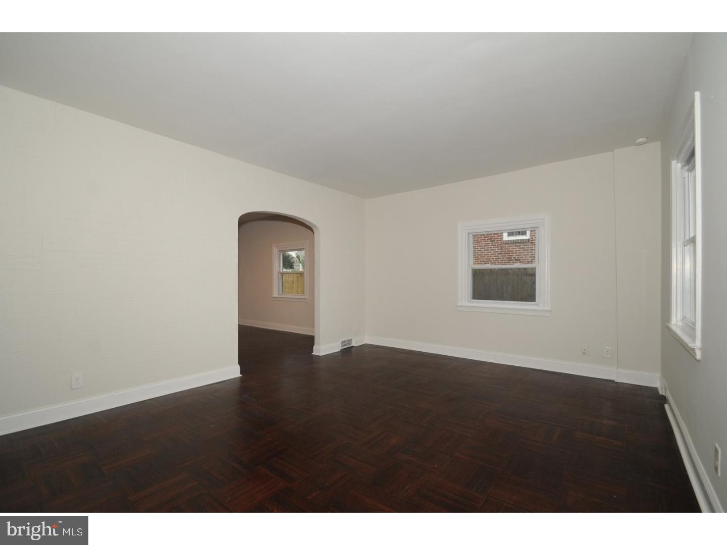 4642 State Road Drexel Hill, PA 19026 - Photo 4 of 25 Living Room