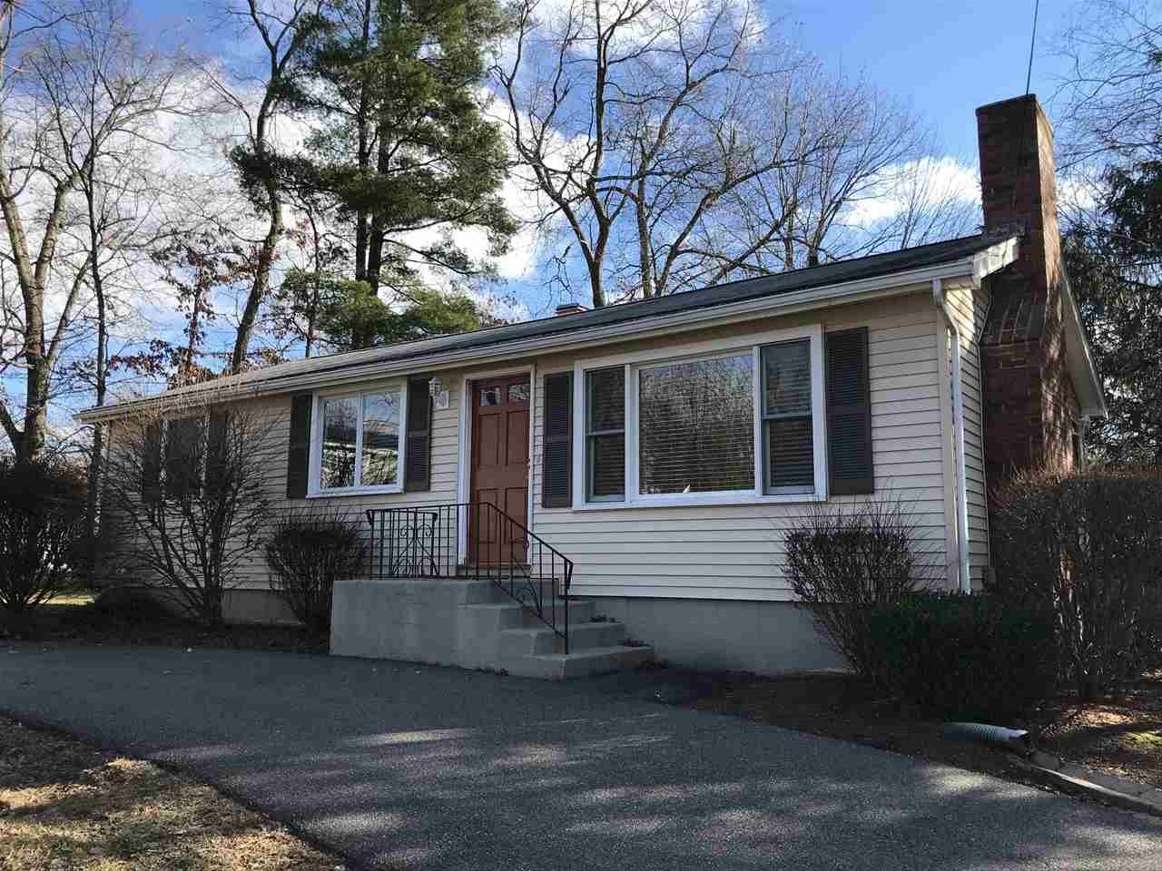 17 Norwich Road Nashua, NH 03062 - Photo 1 of 14