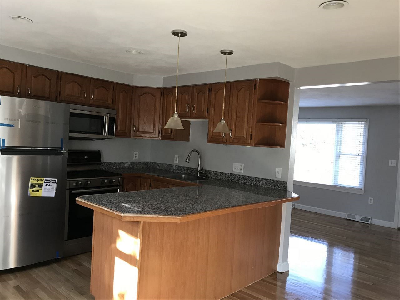 17 Norwich Road Nashua, NH 03062 - Photo 3 of 14