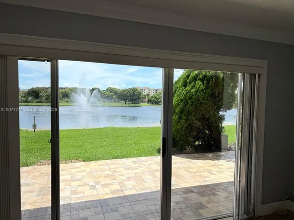 $2,400 | 9357 Fontainebleau Boulevard, Unit D104, Miami, FL 33172