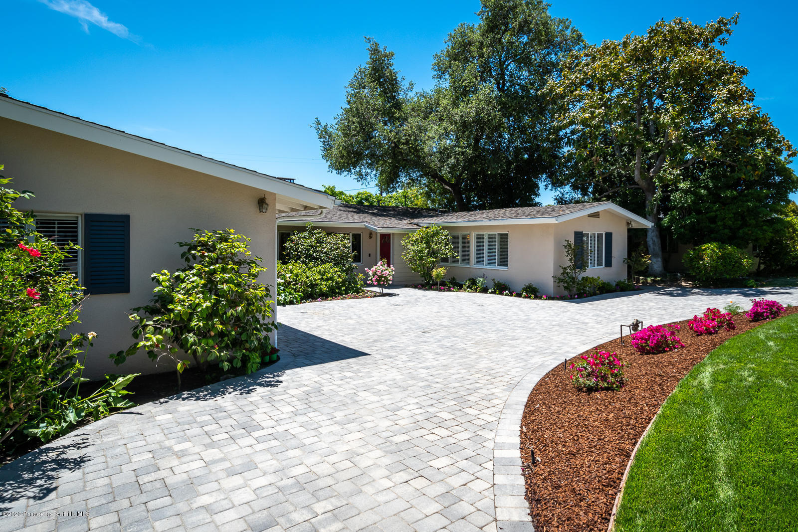 820 Chehalem Road La Canada Flintridge, CA 91011 - Photo 59 of 59 a front view of a house with a yard