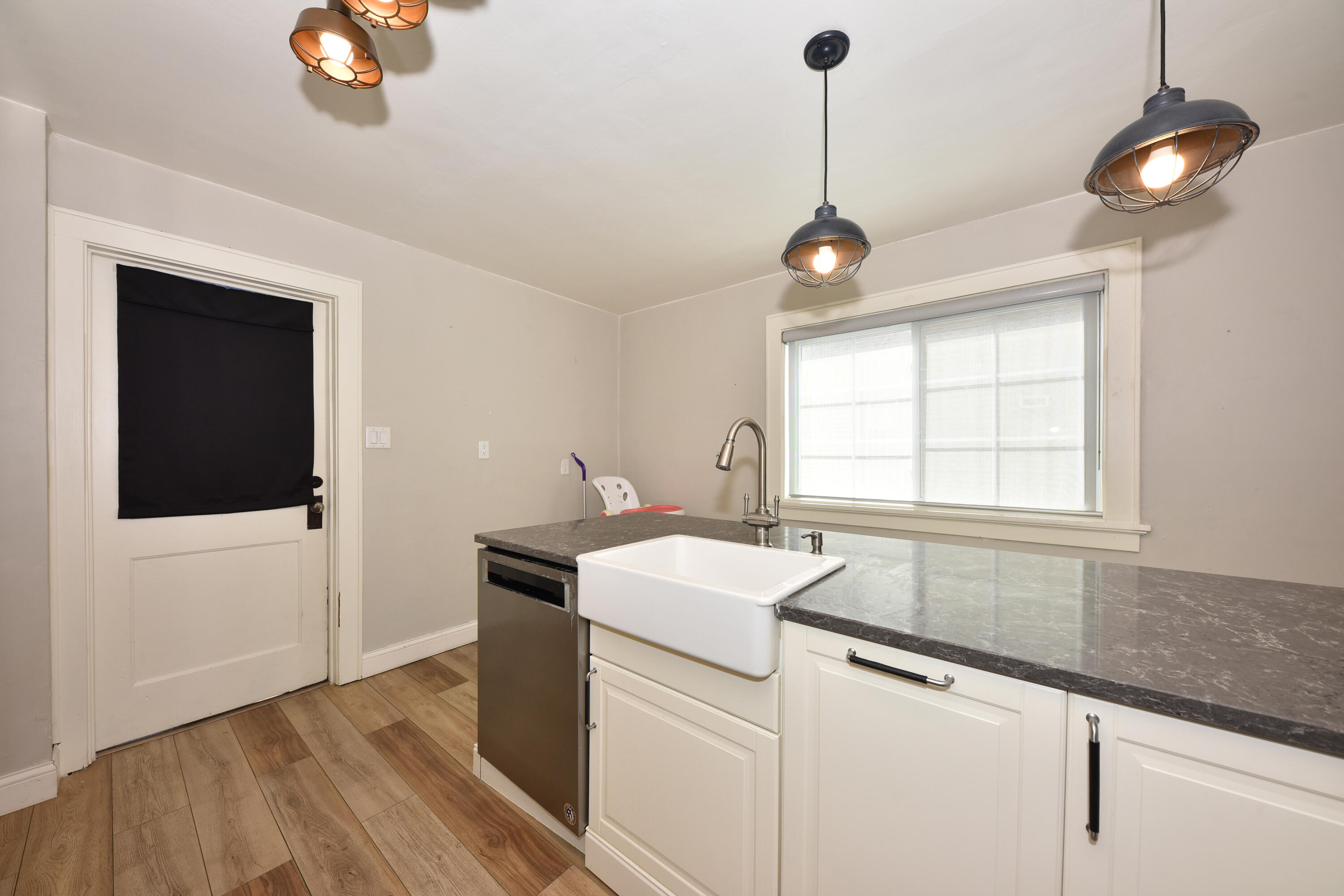 334 North 60th Street Milwaukee, WI 53213 - Photo 8 of 32 Lower Kitchen