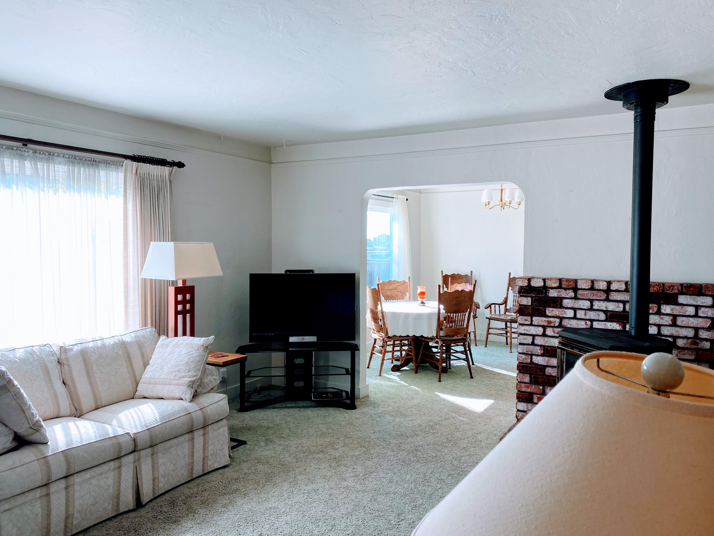 3544 Spring Street Eureka, CA 95503 - Photo 4 of 51 Living