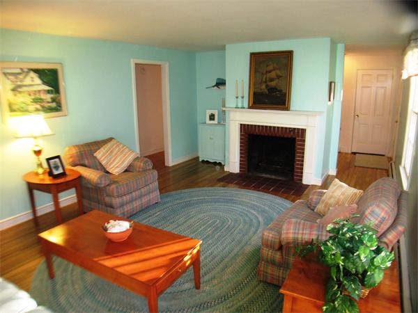 5 Russell Road Acton, MA 01720 - Photo 2 of 17 Gallery Image 2
